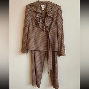Womens pant suit
